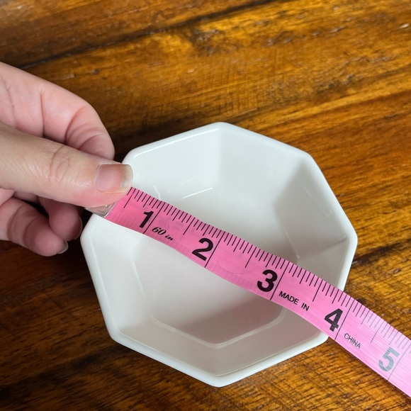 Odeme White Porcelain Catchall and Ring Dish with Geometric Slate Black Edges - Picture 14 of 16